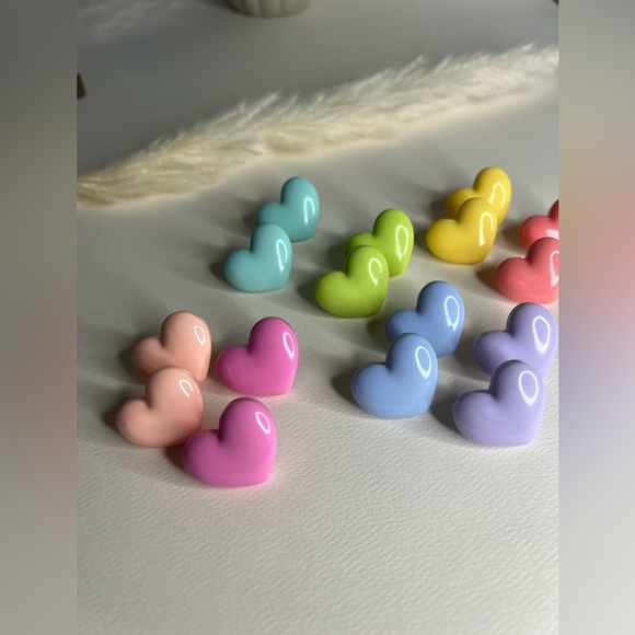 Pastel Color Heart Stud Earrings - Kawaii Cute Heart Earrings Set - Picture 1 of 16